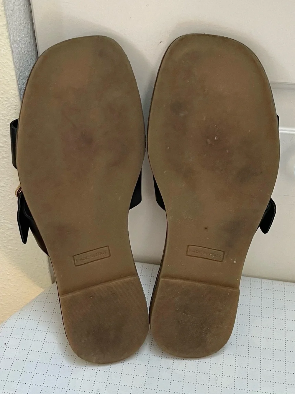 Coach and Four Aquila slide sandals